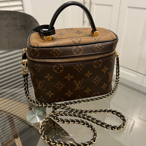 Louis Vuitton Vanity PM in Monogram - Picture 1 of 6